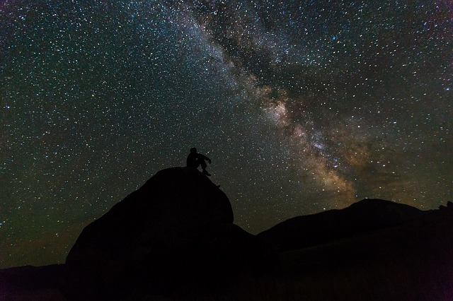 milky-way-space-distance-perspective-cosmos